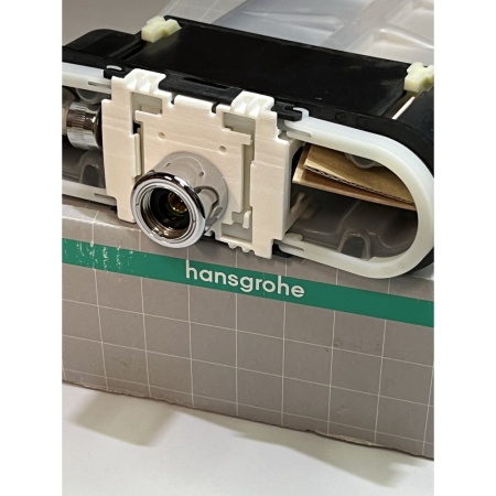 Внешняя монтажная часть hansgrohe sBox с овальной розеткой 28020000/U, хром, уцененный товар