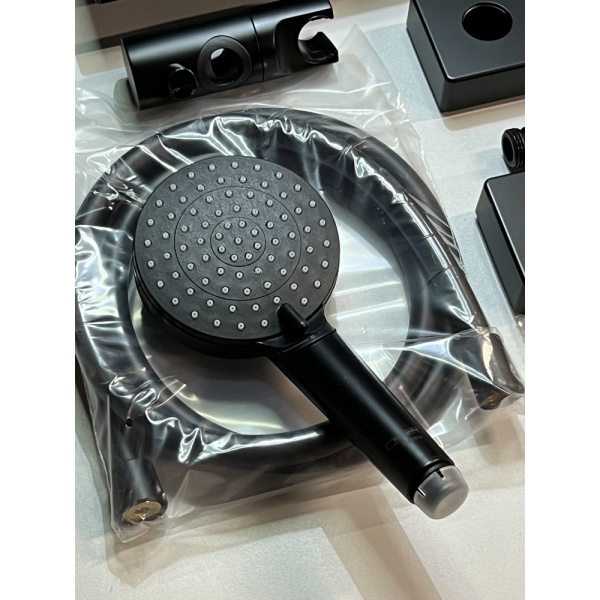 Душевая система hansgrohe Vernis Shape 230 1jet с термостатом 26286670/U, матовый черный, уцененный товар